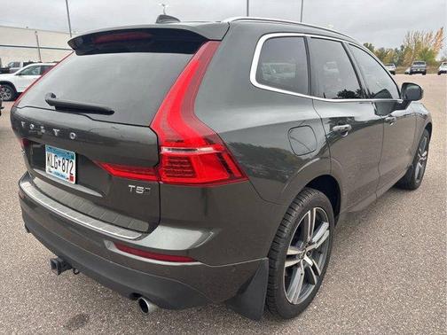 2019 Volvo XC60 T5 Momentum