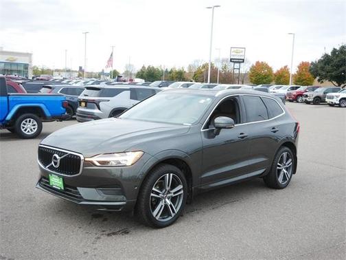 2019 Volvo XC60 T5 Momentum