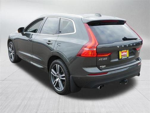 2019 Volvo XC60 T5 Momentum