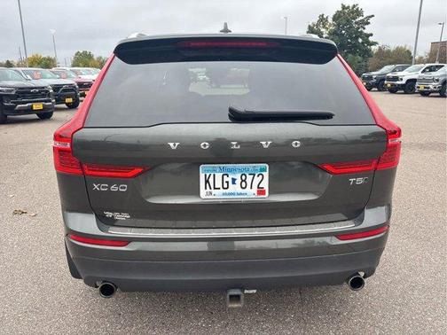 2019 Volvo XC60 T5 Momentum