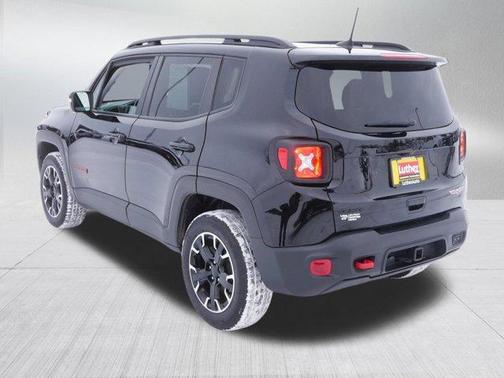 2023 Jeep Renegade Trailhawk