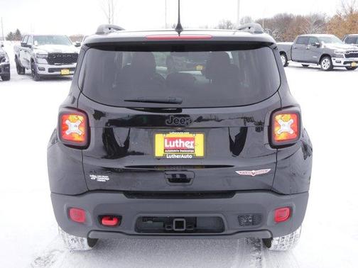 2023 Jeep Renegade Trailhawk