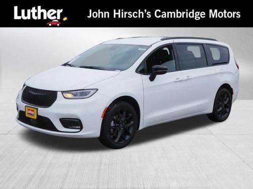 Bright White Clearcoat 2026 Chrysler Pacifica Select