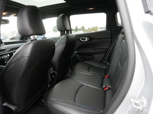 Silver Zynith 2026 Jeep Compass Limited Altitude