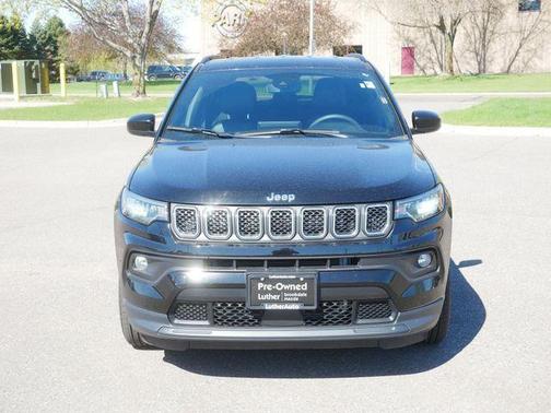 Diamond Black 2024 Jeep Compass Latitude