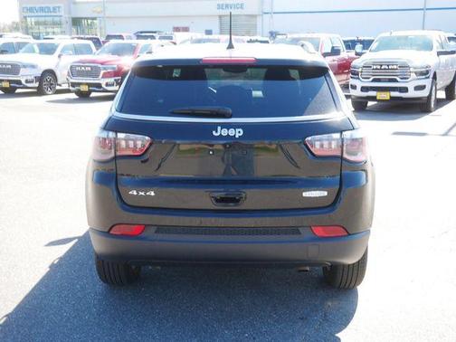 Diamond Black 2024 Jeep Compass Latitude