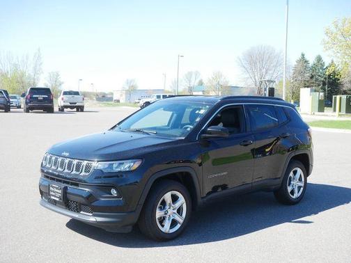 Diamond Black 2024 Jeep Compass Latitude