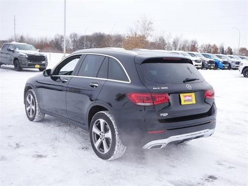2022 Mercedes-Benz GLC 300 Base 4MATIC