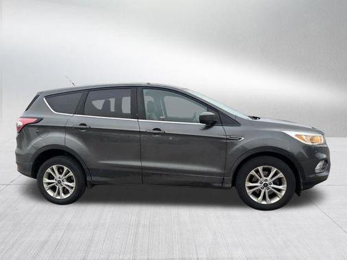 Magnetic Metallic 2017 Ford Escape SE