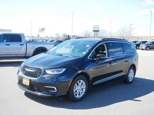 2022 Chrysler Pacifica Touring-L