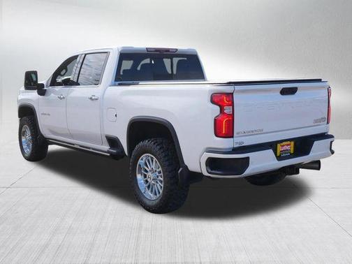 Iridescent Pearl Tricoat 2022 Chevrolet Silverado 3500 High Country