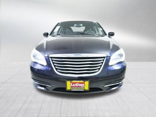 2012 Chrysler 200 Touring