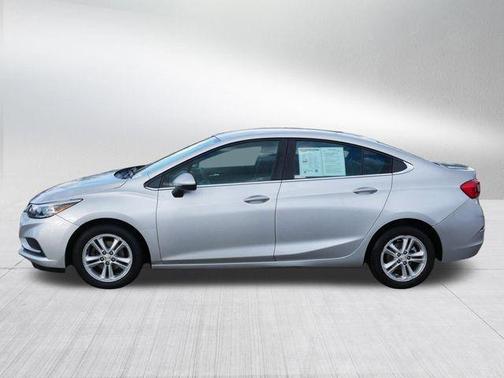 Silver Ice Metallic 2017 Chevrolet Cruze LT