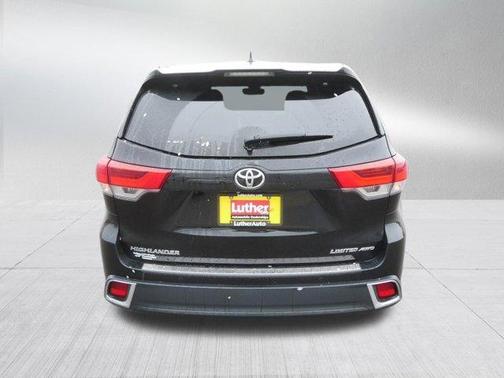 Midnight Black Metallic 2019 Toyota Highlander Limited