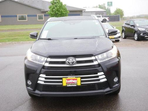 Midnight Black Metallic 2019 Toyota Highlander Limited
