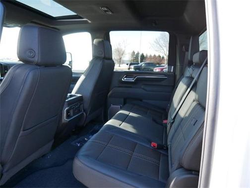 2025 Chevrolet Silverado 3500 High Country