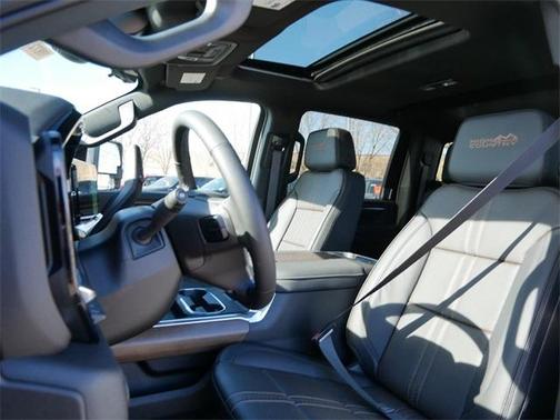 2025 Chevrolet Silverado 3500 High Country