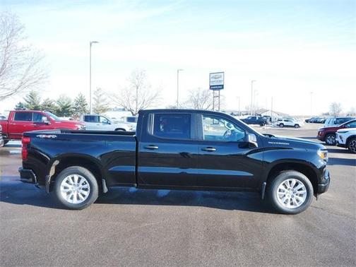 2025 Chevrolet Silverado 1500 Custom