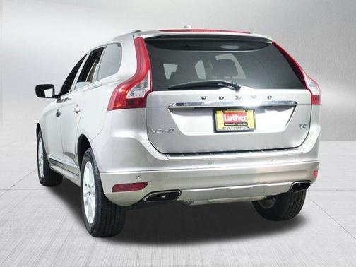 2016 Volvo XC60 T5 Platinum