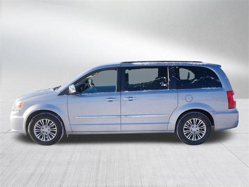 2013 Chrysler Town & Country Touring-L