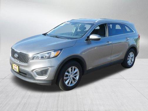 Titanium Silver 2017 Kia Sorento LX