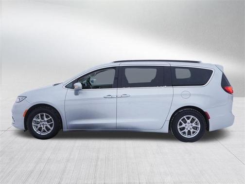 2022 Chrysler Pacifica Touring-L