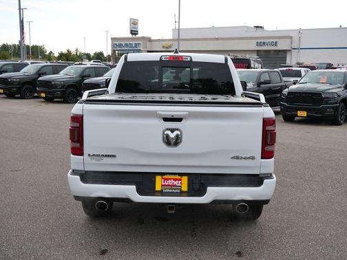 Bright White Clearcoat 2022 RAM 1500 Laramie
