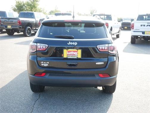 2022 Jeep Compass Latitude Lux