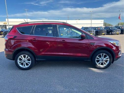 Ruby Red Metallic Tinted Clearcoat 2018 Ford Escape SE