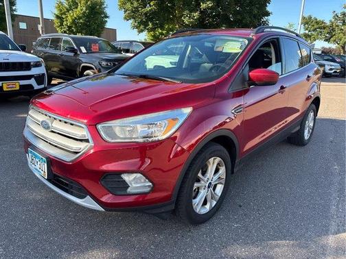 Ruby Red Metallic Tinted Clearcoat 2018 Ford Escape SE