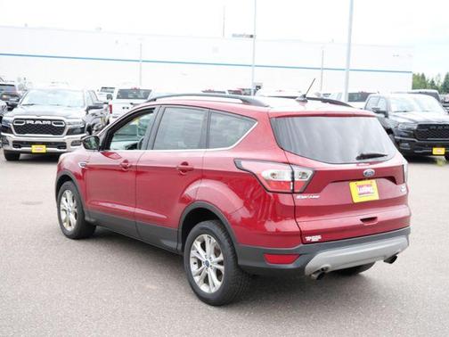 Ruby Red Metallic Tinted Clearcoat 2018 Ford Escape SE