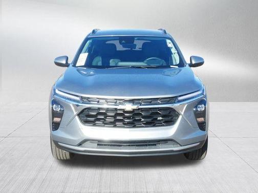 Sterling Gray Metallic 2025 Chevrolet Trax LT