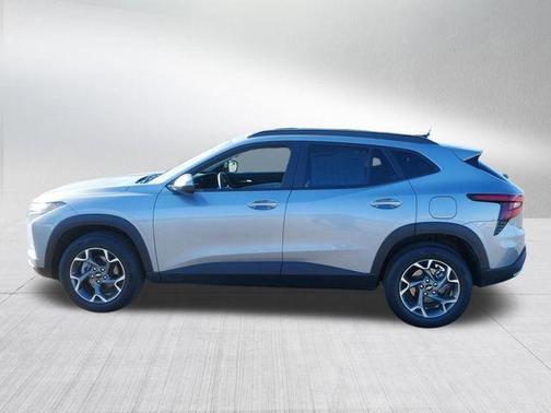 Sterling Gray Metallic 2025 Chevrolet Trax LT