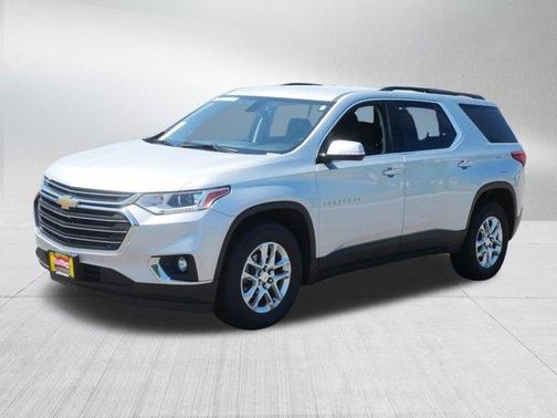Silver Ice Metallic 2019 Chevrolet Traverse LT Cloth