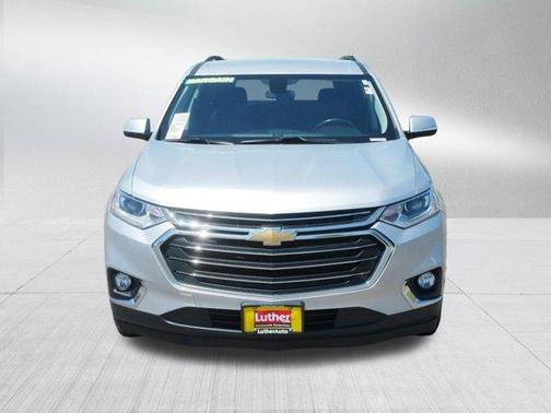 Silver Ice Metallic 2019 Chevrolet Traverse LT Cloth