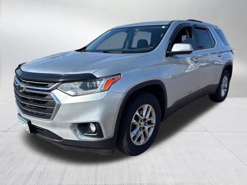 Silver Ice Metallic 2018 Chevrolet Traverse LT Cloth