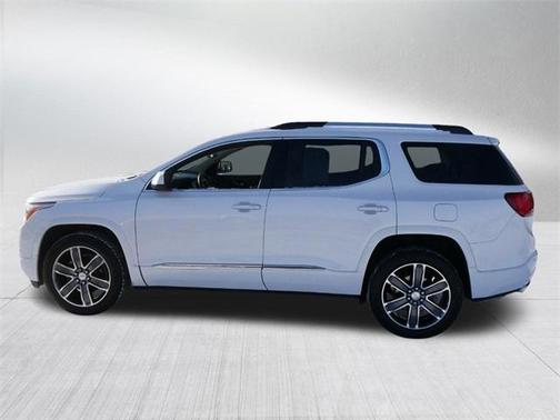 Photo 4 of 39 of 2019 GMC Acadia Denali
