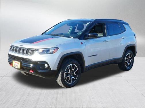 Silver Zynith 2025 Jeep Compass Trailhawk