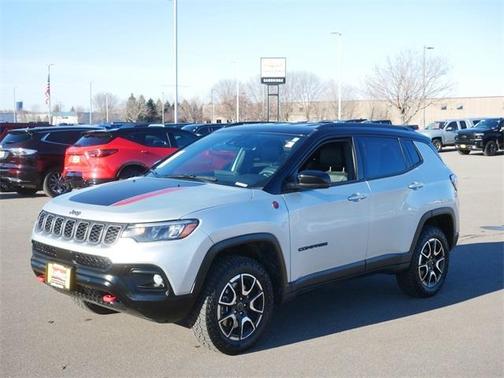 Silver Zynith 2025 Jeep Compass Trailhawk