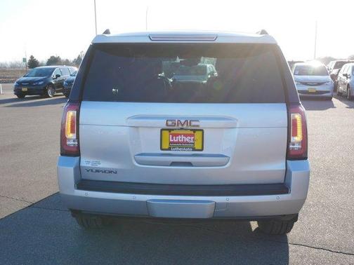2017 GMC Yukon SLT