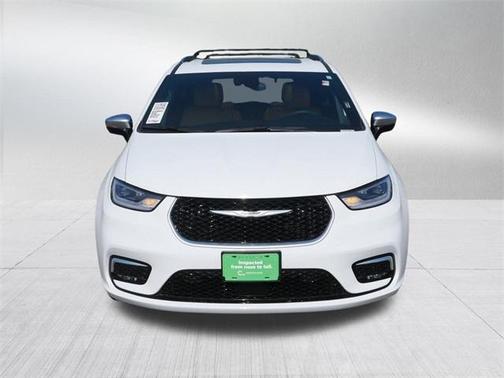 2023 Chrysler Pacifica Hybrid Pinnacle
