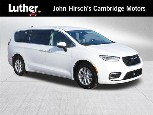 2023 Chrysler Pacifica Touring-L