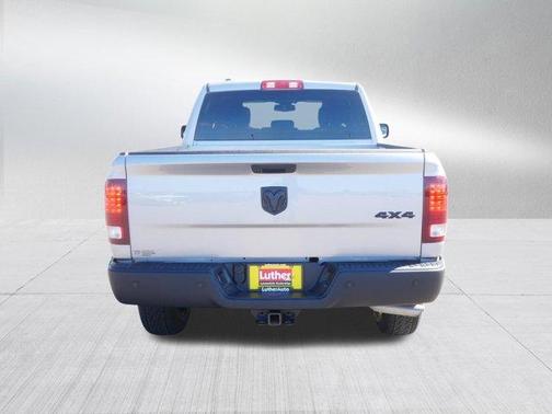 Billet Silver Metallic Clearcoat 2022 RAM 1500 Classic SLT