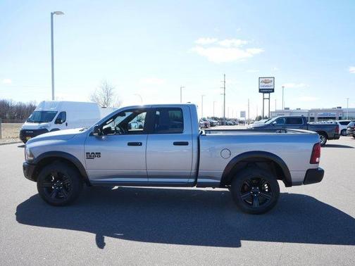 Billet Silver Metallic Clearcoat 2022 RAM 1500 Classic SLT