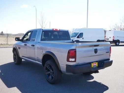 Billet Silver Metallic Clearcoat 2022 RAM 1500 Classic SLT