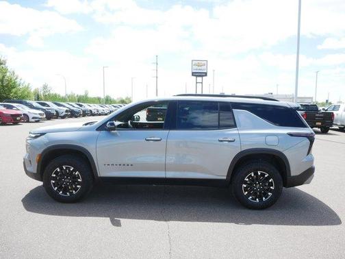 Sterling Gray Metallic 2026 Chevrolet Traverse Z71