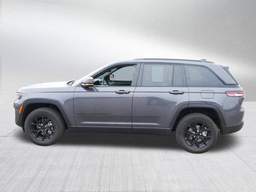 2024 Jeep Grand Cherokee Laredo