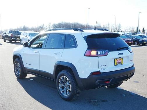 Bright White Clearcoat 2022 Jeep Cherokee Trailhawk