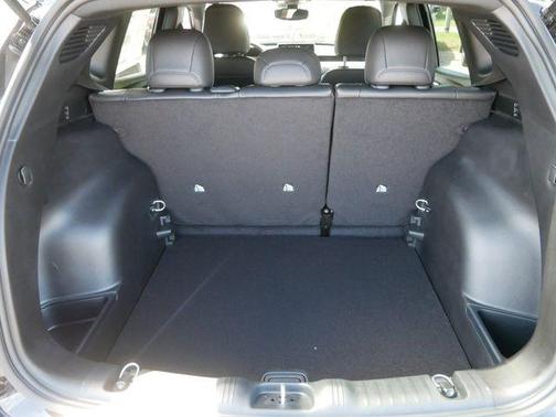 Diamond Black 2026 Jeep Compass Latitude