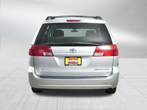 2004 Toyota Sienna XLE